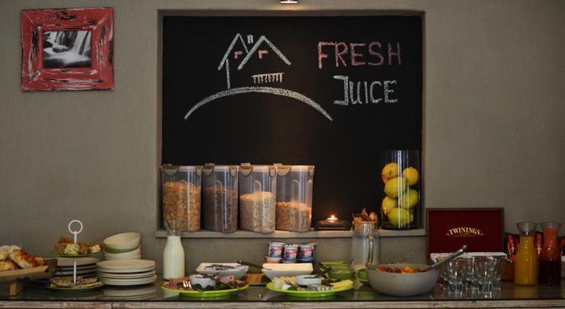 Organic Stay Guesthouse Свакопмунд Экстерьер фото