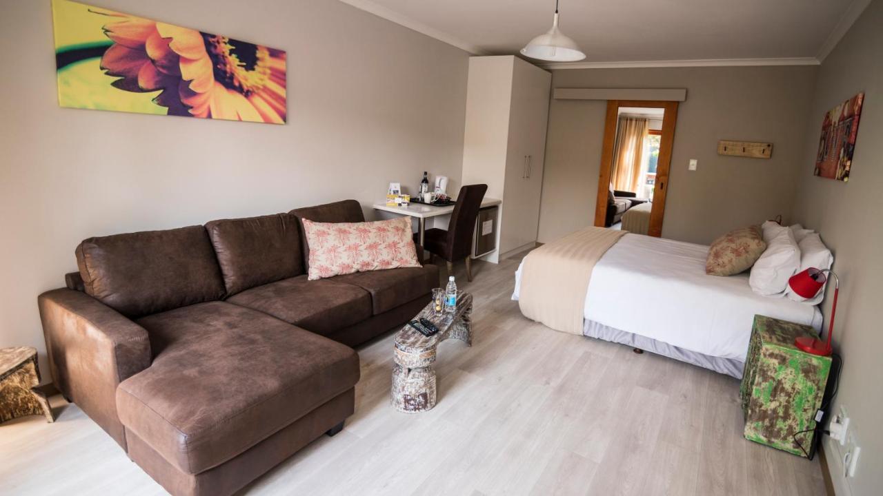 Organic Stay Guesthouse Свакопмунд Экстерьер фото